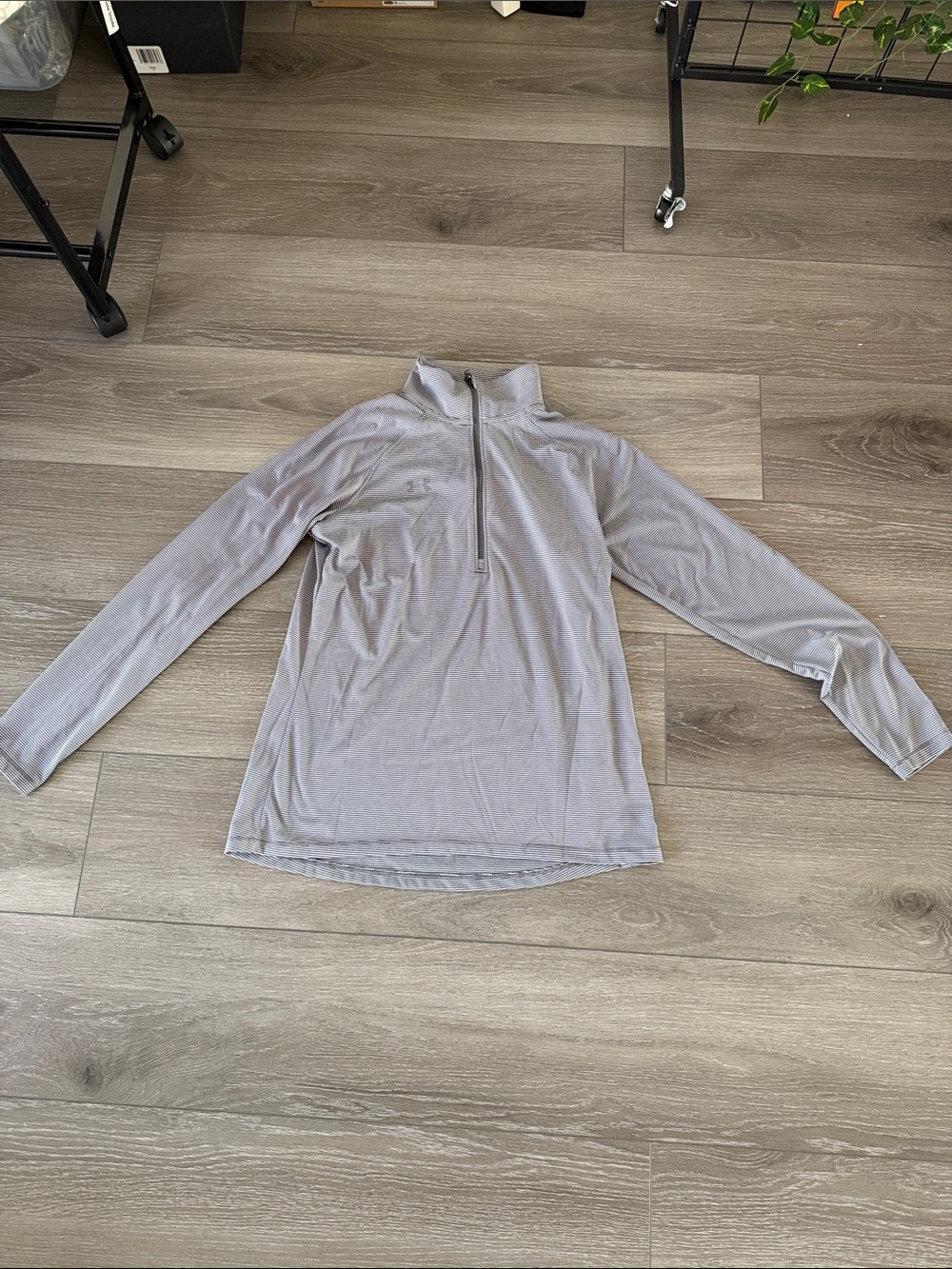 Women Under Armor Long-Sleeve Quarter-Zip Performance Top - Light Gray